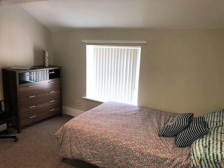 4 bedroom private hall to rent - Photo 5