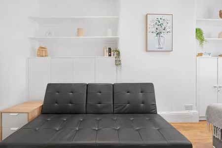 Piccadilly - Photo 3