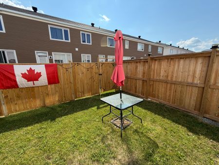For Lease - 83 Latigo Ridge, Stittsville - Munster - Richmond, Ontario - Photo 3