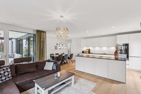 Moderne und lichtdurchflutete 4.5-Zimmer-Wohnung mit Gartenfläche - Photo 5