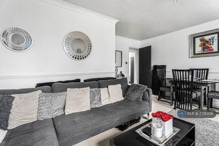 2 bedroom flat to rent - Photo 4