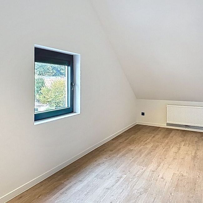 Woning te huur in Oostkamp voor € 1.395 met 4 slaapkamers - Photo 1