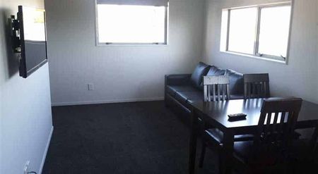 Fully Furnished Studio - Photo 4