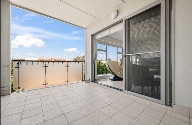 For Lease: Modern Apartment in Prime Location - 92/227 Flemington Road, Harrison - Photo 1