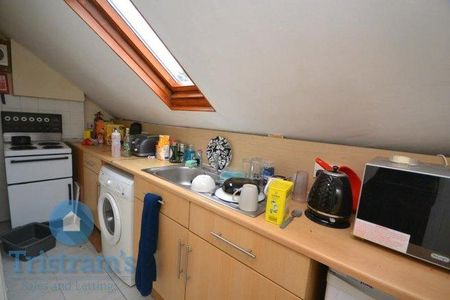 1 bedroom in a house share to rent - Photo 4