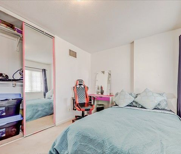 For Lease - 1059 Songbird Drive, Oshawa, Ontario - Photo 6