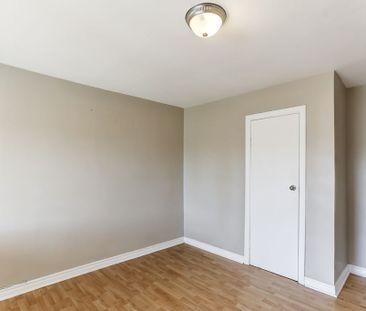 For Lease - 1695 Coram Crescent Unit# Main, Mississauga, Ontario - Photo 3