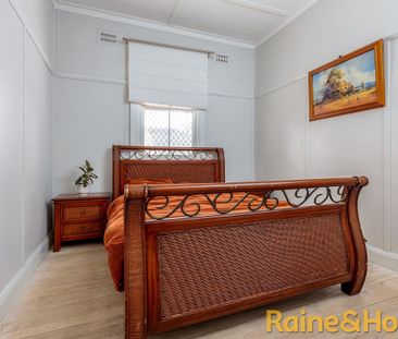 Popular South Location - Photo 4