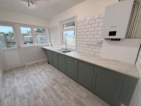 2 bedroom terraced house to rent - Photo 5