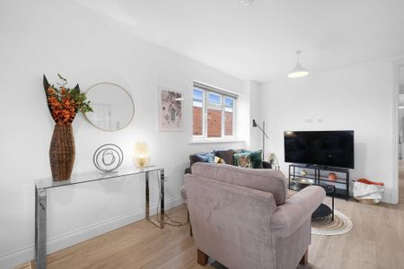 4 bedroom terraced house to rent - Photo 3