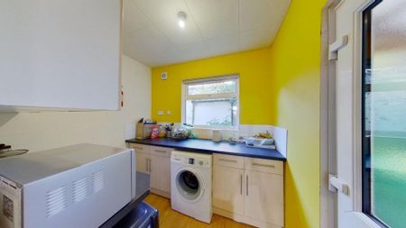 5 bedroom house to rent - Photo 2