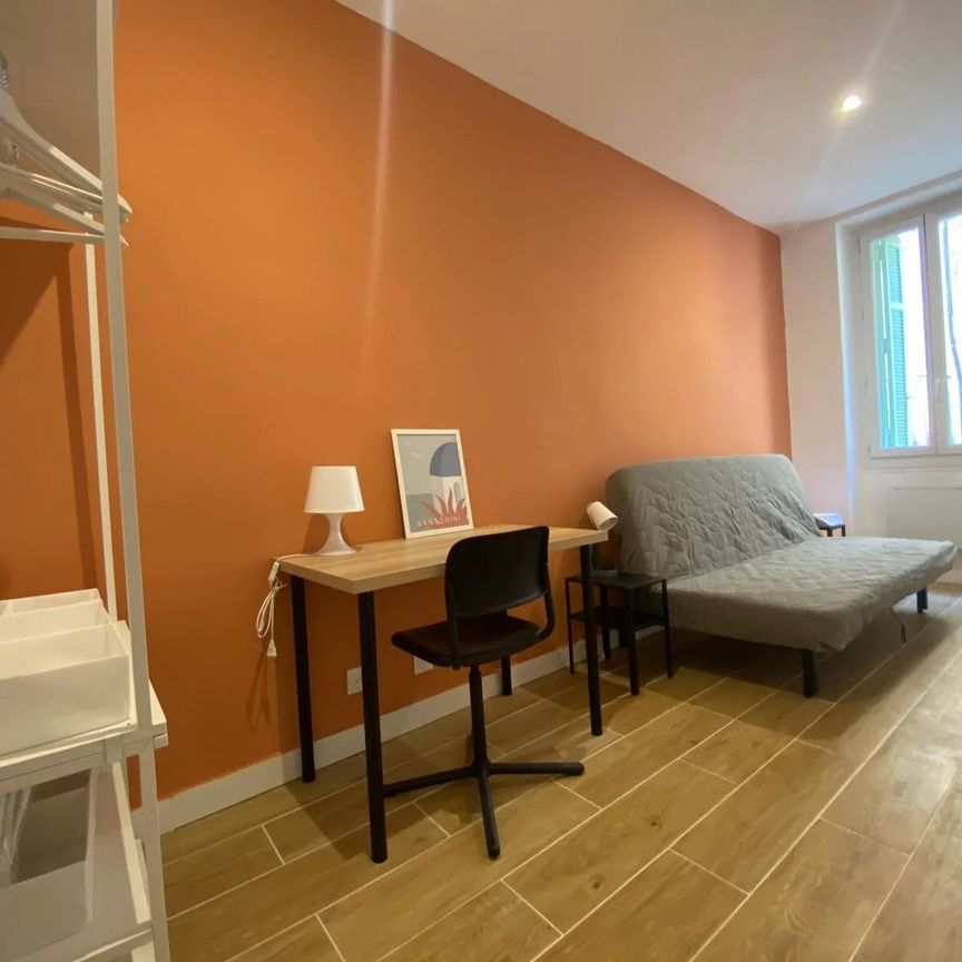 Location Appartement 4 pièces 61m² MARSEILLE 5ème - Photo 1