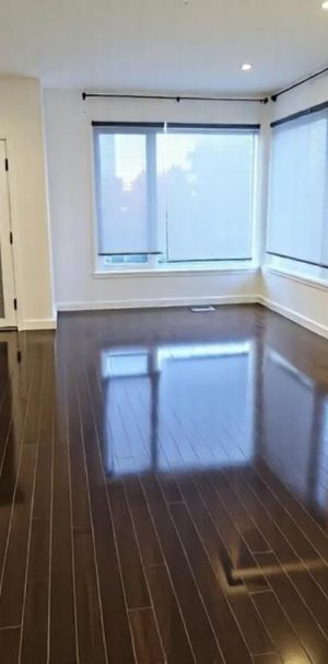 LIBRE Condo semi-meublé sur 2 étages proche de tout à louer Longueuil Saint-Hubert - appartement / logement - Photo 1