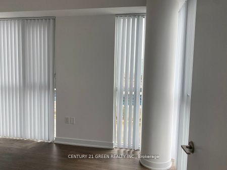 For Lease - 60 Honeycrisp Crescent Unit# 609, Vaughan, Ontario - Photo 2