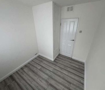 Farndale Green, TS19 - Photo 4