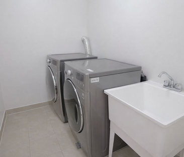 For Lease - 13 Skelton Crescent, Ajax, Ontario - Photo 2