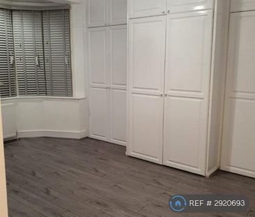 3 bedroom end of terrace house to rent - Photo 4