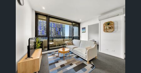 Spacious 2-Bedroom Apartment in Prime Melbourne CBD Location - Available for rent! - Photo 3