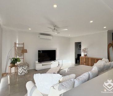 Luxury Living in the Heart of the Gold Coast - Photo 2