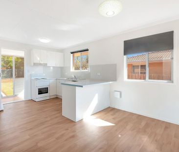 Updated 3-Bedroom Home – Walk to Usq & Kearneys Spring Park - Photo 1