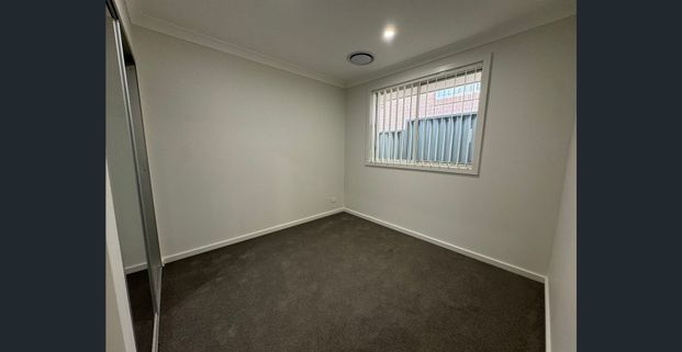 Brand New Spacious & Stylish Family Home in Prime Wilton Location - Photo 1