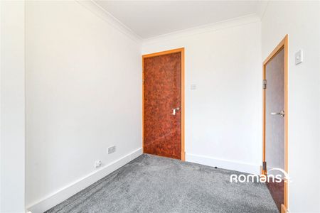 2 bedroom maisonette to rent - Photo 3