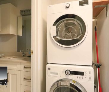 254 17th Street East, North Vancouver (Upper Level) - Photo 2