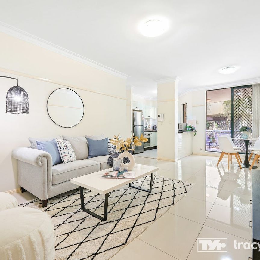 New Renovation Modern Three Bedroom Apartment set in resort-style complex within the catchment of Carlingford West Public School - Photo 1