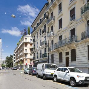 Appartement de 4 pièces au rez-de-chaussée supérieur - Photo 3