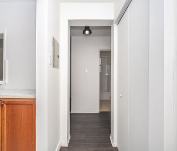 For Lease - 2144 Lilnan Court Unit# 2, Burlington, Ontario - Photo 3