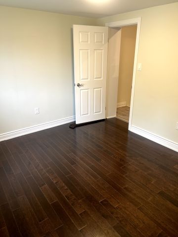 For Lease - 1311 Gerrard Street Unit# 1, Toronto, Ontario - Photo 2