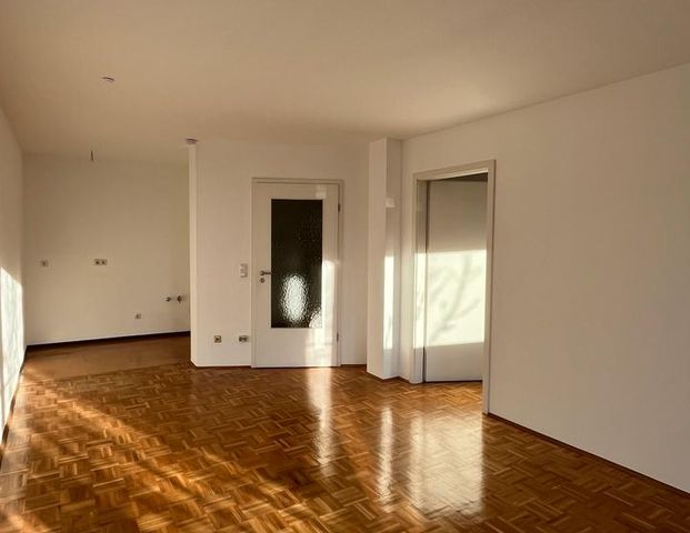 Helle 2-Zimmer-Wohnung im Herzen von Traunreut - zentral - Photo 1