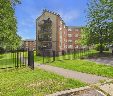 Hunters Hill, Burghfield Common, Reading, Berkshire, RG7 - Photo 5