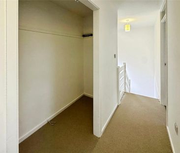 3 bedroom end of terrace house to rent - Photo 1