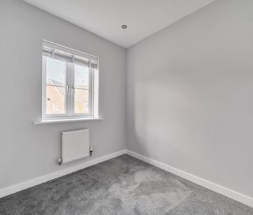 Primrose Avenue, Sittingbourne, Kent, ME10 - Photo 3