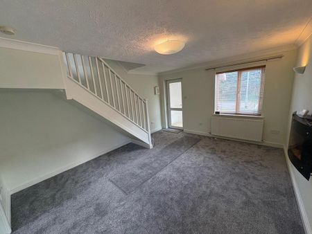 2 bedroom end of terrace house to rent - Photo 4