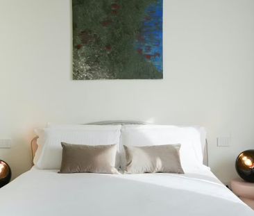 Alzaia Naviglio Pavese, Milan, Lombardy 20143 - Photo 2