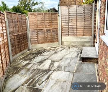 1 bedroom semi-detached house to rent - Photo 1