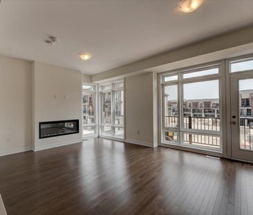 For Lease - 22 Griffith Street, Aurora, Ontario - Photo 3