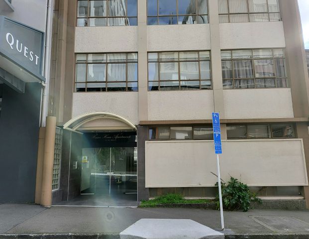 CENTRAL LIVING! - Photo 1