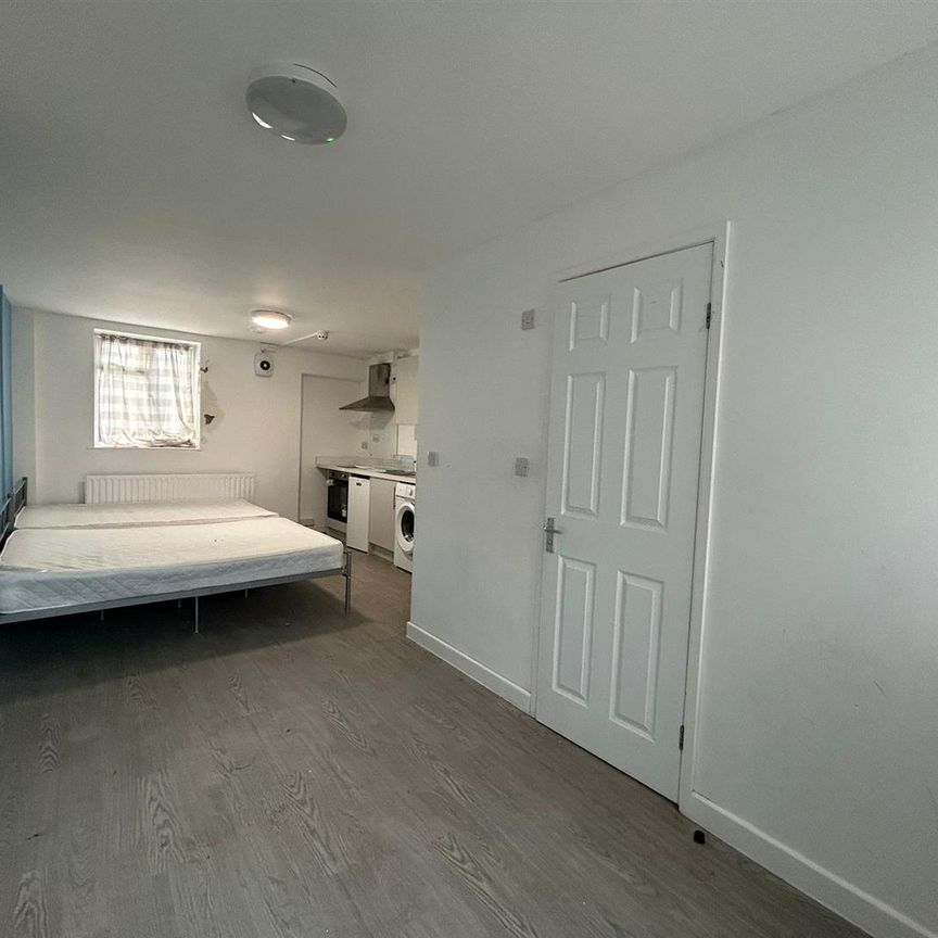 Radlett Road, Frogmore, St Albans, AL2, London - Photo 1