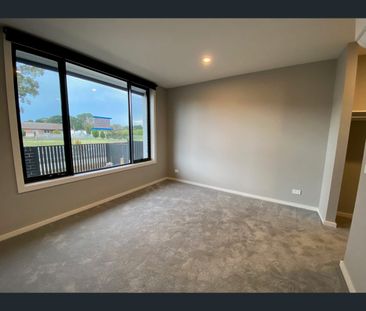 11 Calibre Retreat, Keysborough, Vic 3173 - Photo 1