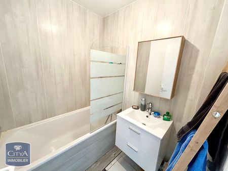 Location Appartement 3 pièces 63m² HEROUVILLE ST CLAIR 14200 - Photo 4