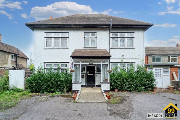 Retirement Property in Barnett Wood Lane , Ashtead, KT21 2LR - Photo 1