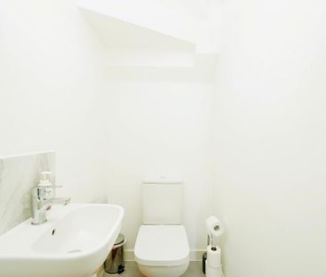 2 bedroom property to rent - Photo 6