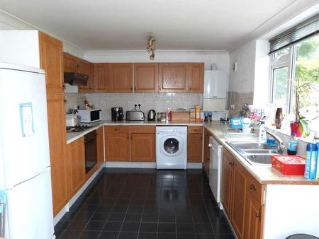 London, NW11 - Photo 5