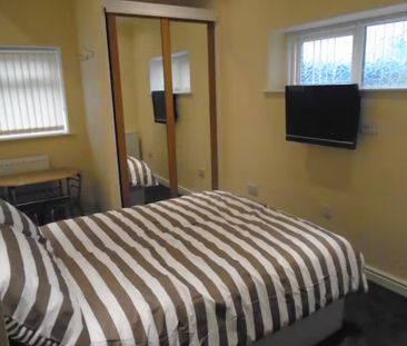 Studio Flat, Bethel Court, M7 - Photo 1