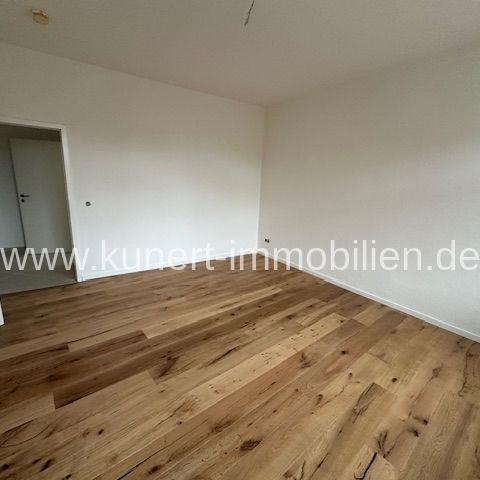 Frisch renovierte 2-Zi-Wohnung mit Parkett und Fliesenboden am Zoo,1.OG,Badewann ... - Photo 1