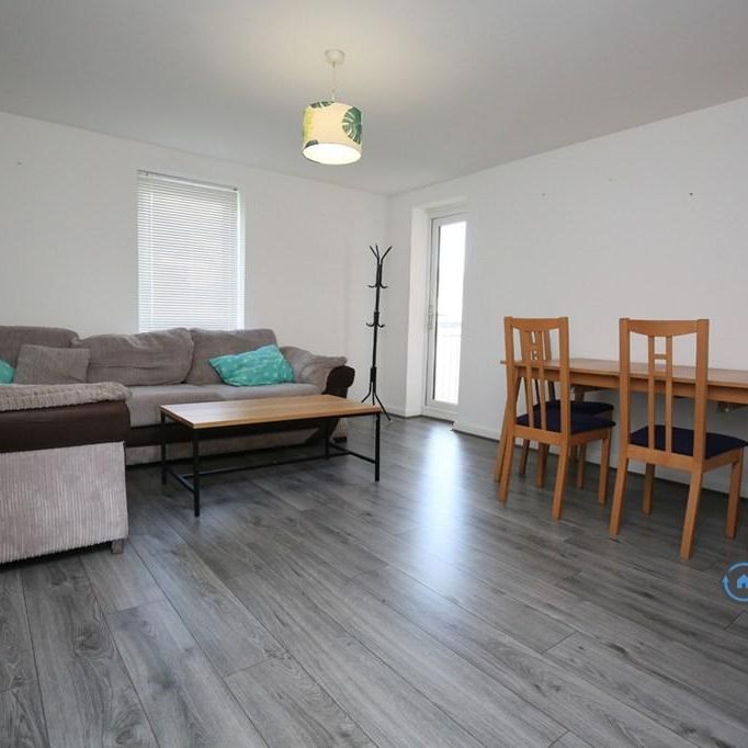 2 bedroom flat to rent - Photo 1