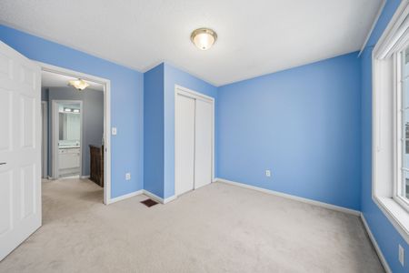 For Lease - 2466 Appalachain Drive, Oakville, Ontario - Photo 4